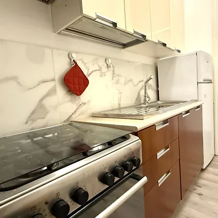 A42 - Ancona, Bilocale In Pieno Centro * Ancona