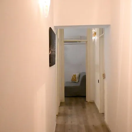 Apartamento A42 - Ancona, Bilocale In Pieno Centro Ancona